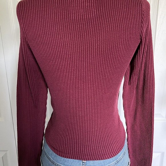 Hollister Burgundy Crop Long Sleeve Shirt - Picture 3 of 3